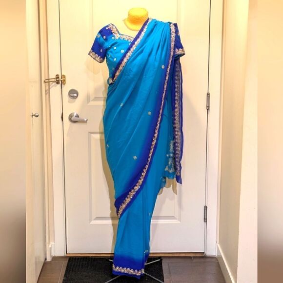 Gorgeous M Pre-Stitched Blue Ombre Saree with Gold and Blue Embroidery - Picture 2 of 9